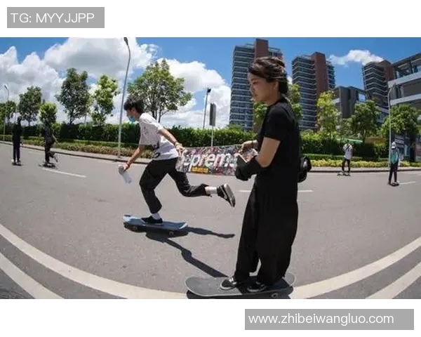 李娜亲自分享滑板技巧与心得体会助你轻松入门滑板世界